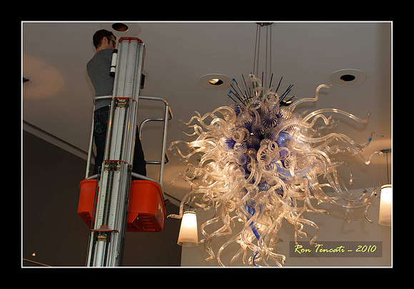 Packing up Chihuly Glass