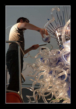 Packing up Chihuly Glass
