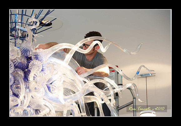 Packing up Chihuly Glass