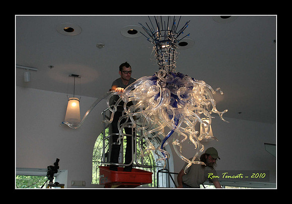 Packing up Chihuly Glass