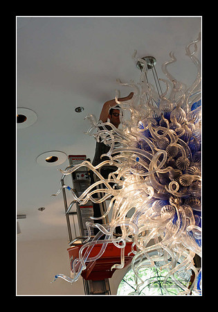 Packing up Chihuly Glass