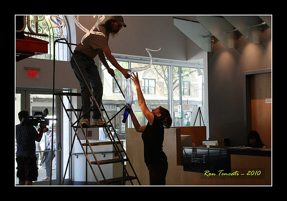 Packing up Chihuly Glass