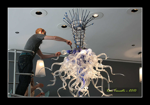 Packing up Chihuly Glass