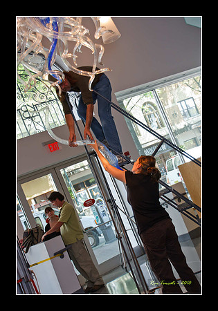Packing up Chihuly Glass