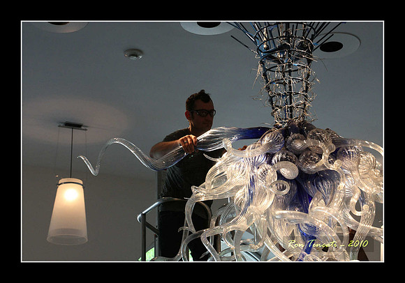 Packing up Chihuly Glass