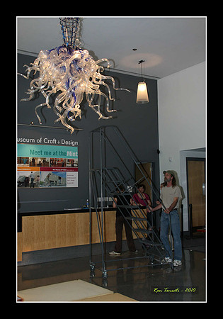 Packing up Chihuly Glass