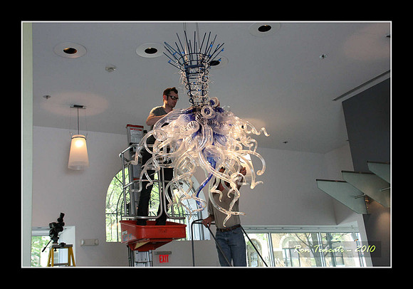 Packing up Chihuly Glass