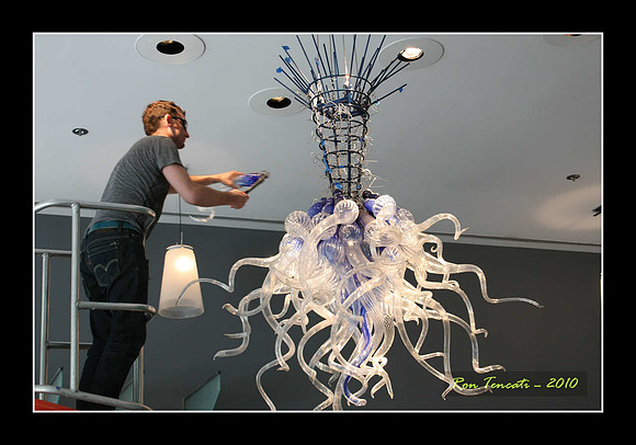 Packing up Chihuly Glass