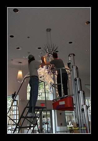 Packing up Chihuly Glass