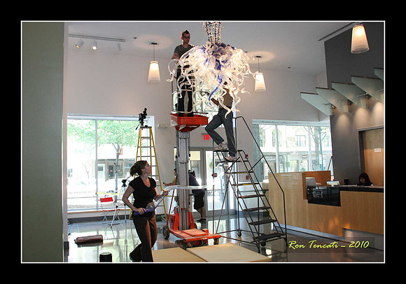 Packing up Chihuly Glass