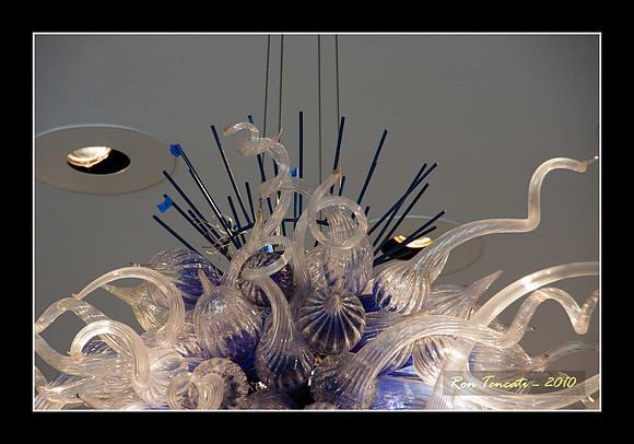 Packing up Chihuly Glass