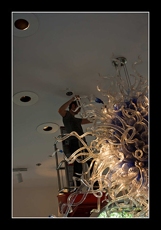 Packing up Chihuly Glass