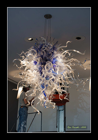 Packing up Chihuly Glass