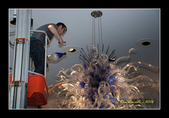 Packing up Chihuly Glass