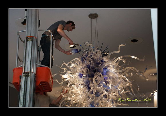 Packing up Chihuly Glass